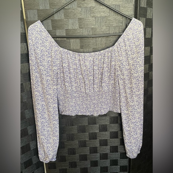 Woman’s Size S Sky and Sparrow Crop Top - Picture 4 of 8
